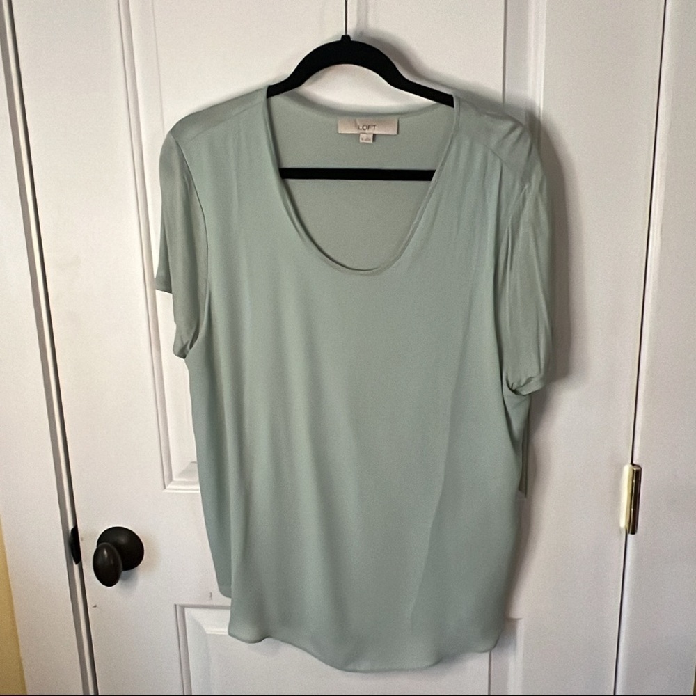 Ann Taylor Loft Top Size XL Pale Green